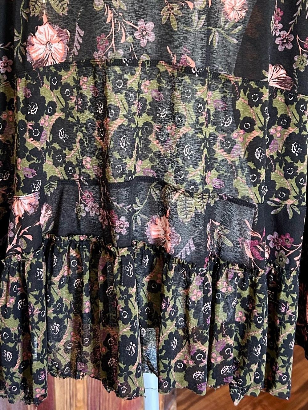 Free People Black Floral V-Neck Tunic - Picture 7 of 7